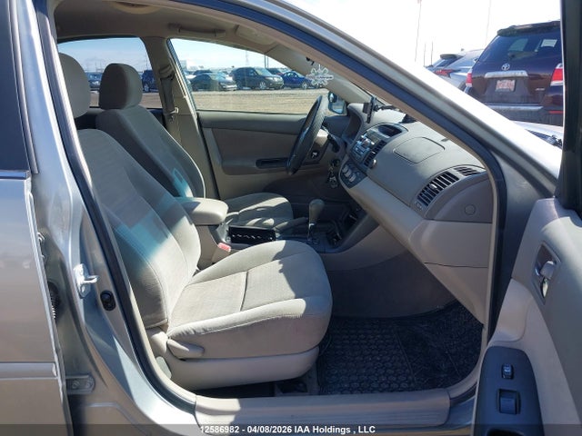 2006 Toyota Camry Le/se მანქანა იყიდება აუქციონზე, vin: 4T1BE32K46U713913, აუქციონის ნომერი: 12586982