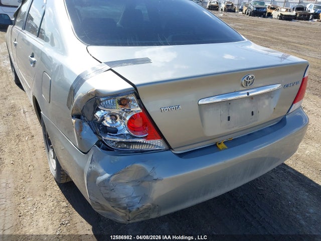 2006 Toyota Camry Le/se მანქანა იყიდება აუქციონზე, vin: 4T1BE32K46U713913, აუქციონის ნომერი: 12586982