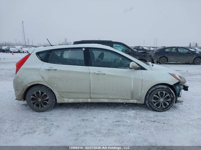12556314 :رقم المزاد ، KMHCT5AE2DU087907 vin ، 2013 Hyundai Accent Gl مزاد بيع