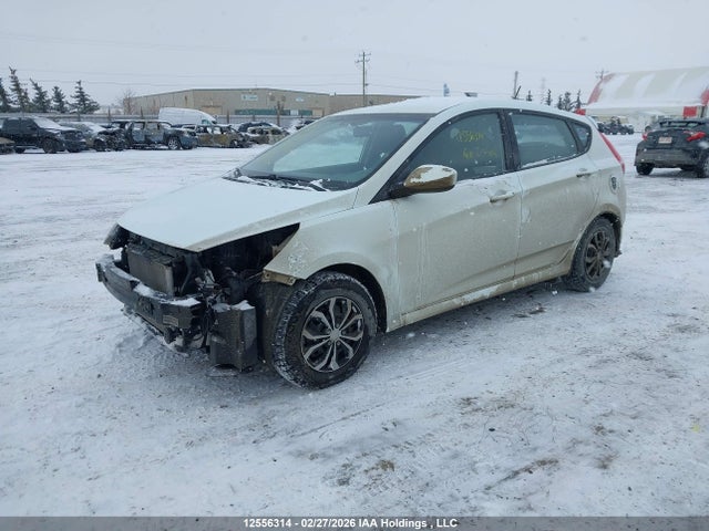 12556314 :رقم المزاد ، KMHCT5AE2DU087907 vin ، 2013 Hyundai Accent Gl مزاد بيع