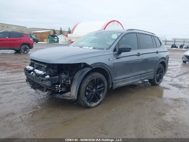 3VV8B7AX6NM054538 Volkswagen Tiguan Comfortline R-line Black Edition