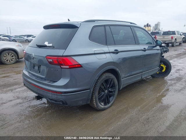 3VV8B7AX6NM054538 Volkswagen Tiguan Comfortline R-line Black Edition