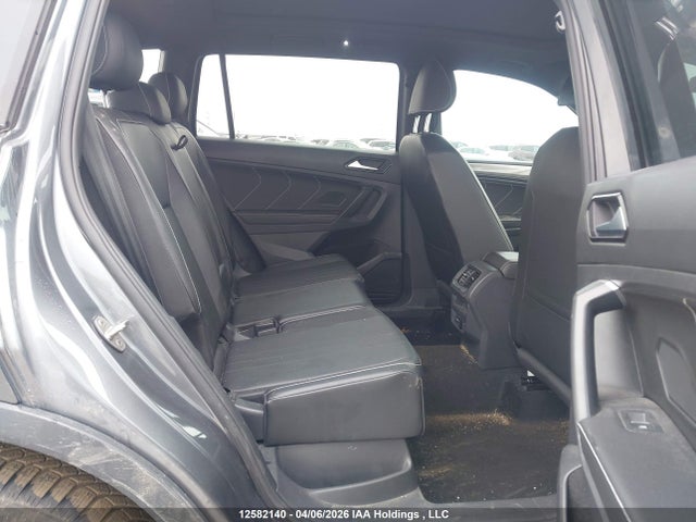 3VV8B7AX6NM054538 Volkswagen Tiguan Comfortline R-line Black Edition
