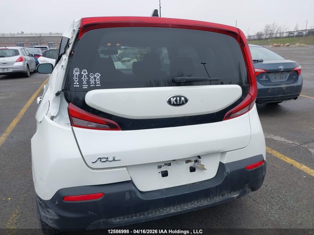 2021 Kia Soul მანქანა იყიდება აუქციონზე, vin: KNDJ23AU5M7149762, აუქციონის ნომერი: 12586998