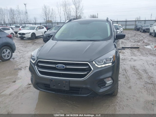 Продажа на аукционе авто 2018 Ford Escape Se, vin: 1FMCU9GD3JUC97818, номер лота: 12587005