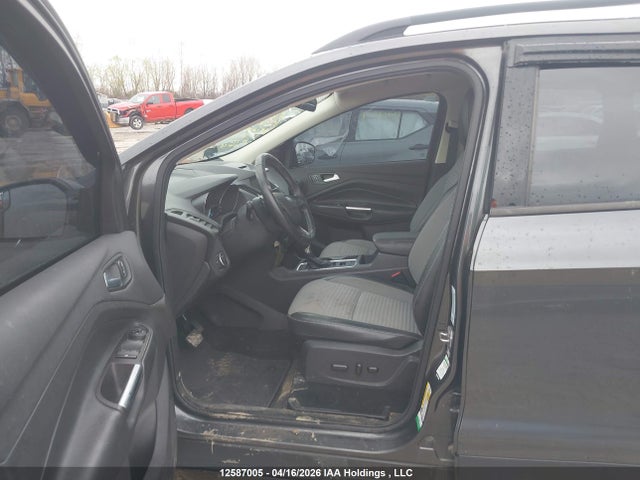 Продажа на аукционе авто 2018 Ford Escape Se, vin: 1FMCU9GD3JUC97818, номер лота: 12587005