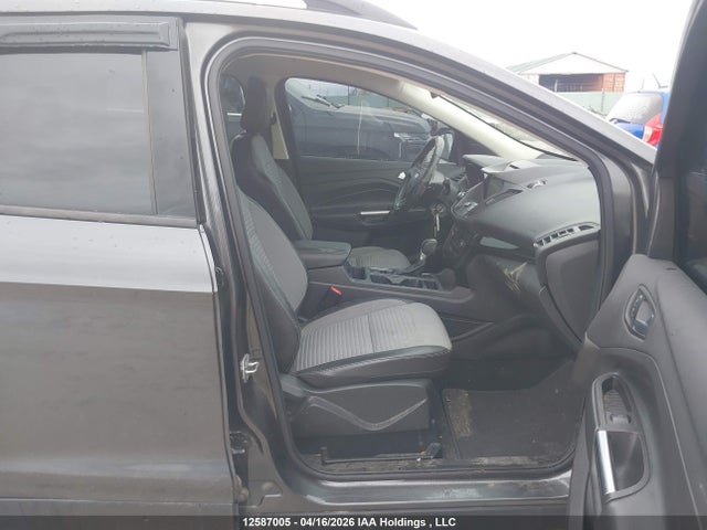 Продажа на аукционе авто 2018 Ford Escape Se, vin: 1FMCU9GD3JUC97818, номер лота: 12587005