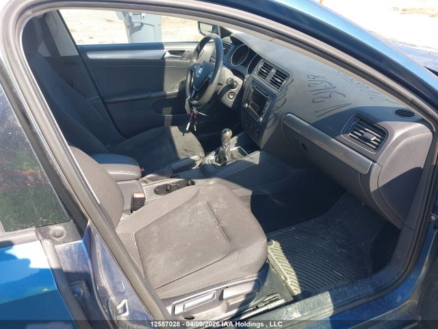 3VW1K7AJ7FM316318 Volkswagen JETTA S