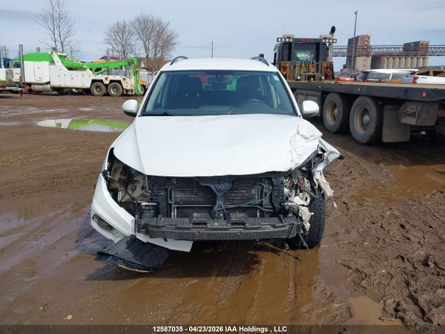 WVGJV7AX5GW545673 Volkswagen Tiguan