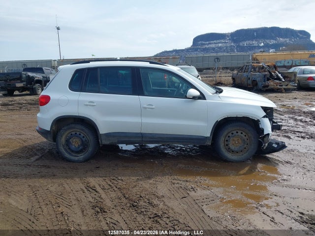 WVGJV7AX5GW545673 Volkswagen Tiguan