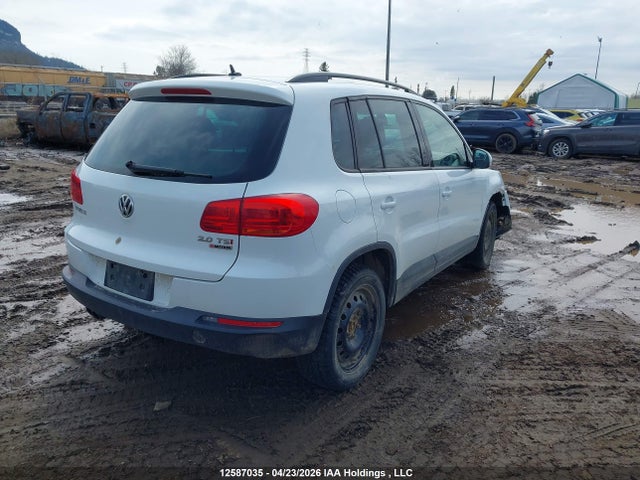 WVGJV7AX5GW545673 Volkswagen Tiguan
