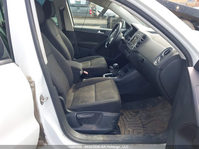 WVGJV7AX5GW545673 Volkswagen Tiguan