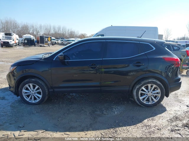 2018 Nissan Qashqai მანქანა იყიდება აუქციონზე, vin: JN1BJ1CPXJW157640, აუქციონის ნომერი: 12587086