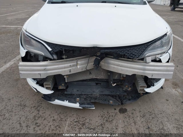 Продаж на аукціоні авто 2016 Chrysler 200 C, vin: 1C3CCCCG0GN139786, номер лоту: 12587087