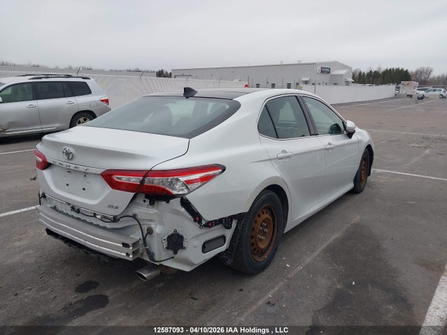 4T1B11HK6JU049663 Toyota CAMRY XLE