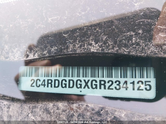 2C4RDGDGXGR234125 Dodge Grand Caravan Crew