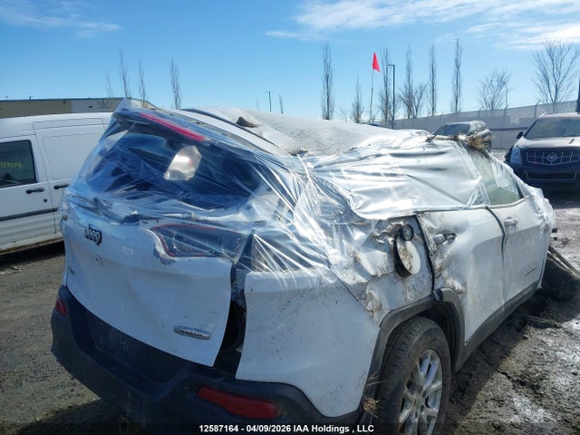 12587164 :رقم المزاد ، 1C4PJMCS4GW260649 vin ، 2016 Jeep Cherokee Latitude مزاد بيع