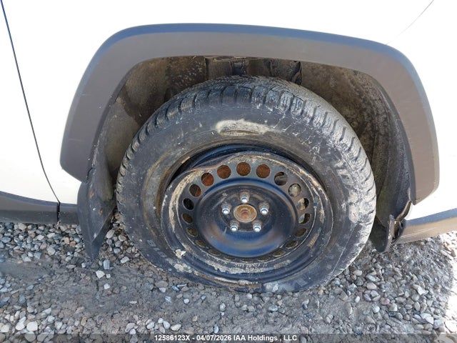 2T3Z1RFV1LC071446 Toyota RAV4 LE