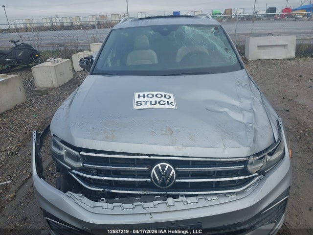 12587219 :رقم المزاد ، 3VV4B7AX2RM074564 vin ، 2024 Volkswagen Tiguan Sel R-line Black مزاد بيع