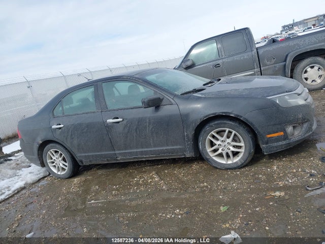 12587236 :رقم المزاد ، 3FAHP0GA7CR323985 vin ، 2012 Ford Fusion S مزاد بيع