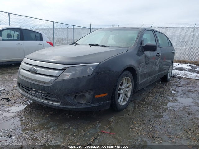 12587236 :رقم المزاد ، 3FAHP0GA7CR323985 vin ، 2012 Ford Fusion S مزاد بيع