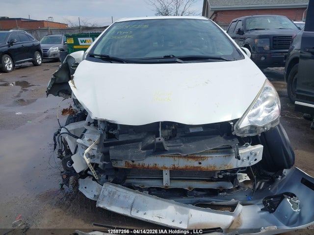JTDKDTB34E1560935 Toyota Prius