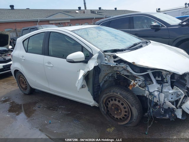 JTDKDTB34E1560935 Toyota Prius