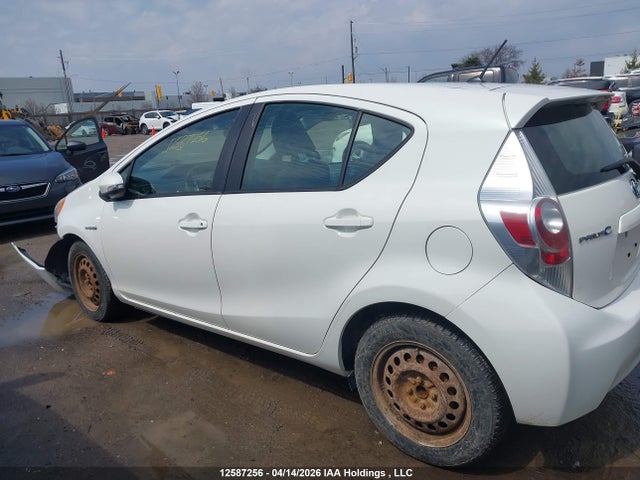 JTDKDTB34E1560935 Toyota Prius