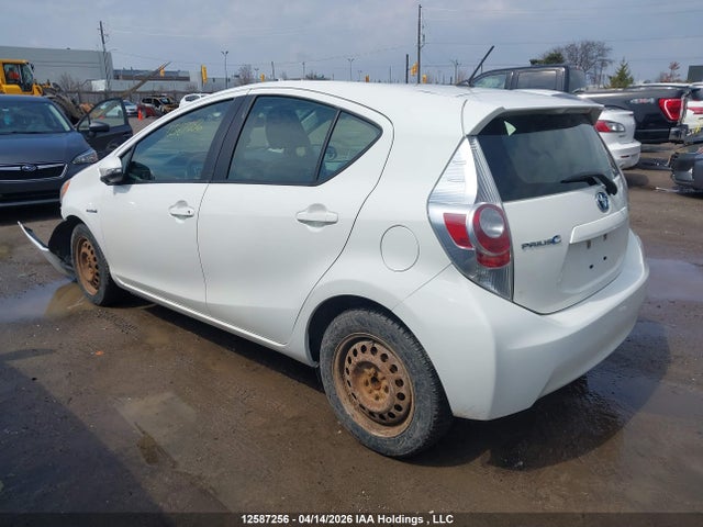 JTDKDTB34E1560935 Toyota Prius