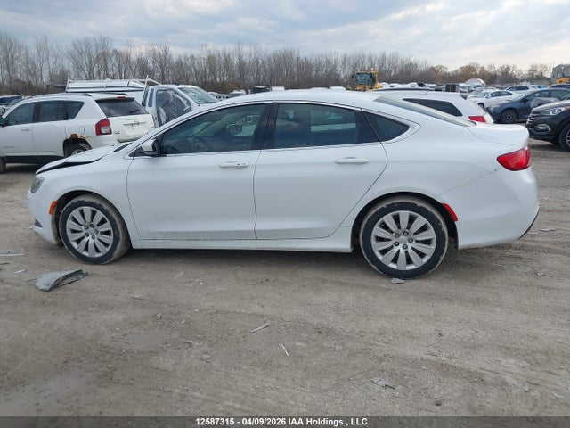 Продажа на аукционе авто 2015 Chrysler 200 Lx, vin: 1C3CCCFB3FN592170, номер лота: 12587315