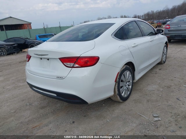 Продажа на аукционе авто 2015 Chrysler 200 Lx, vin: 1C3CCCFB3FN592170, номер лота: 12587315