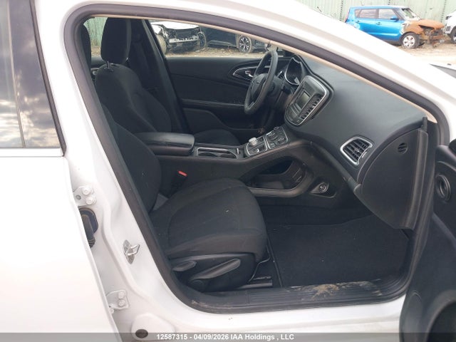 Продажа на аукционе авто 2015 Chrysler 200 Lx, vin: 1C3CCCFB3FN592170, номер лота: 12587315