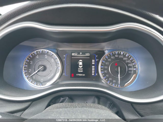 Продажа на аукционе авто 2015 Chrysler 200 Lx, vin: 1C3CCCFB3FN592170, номер лота: 12587315