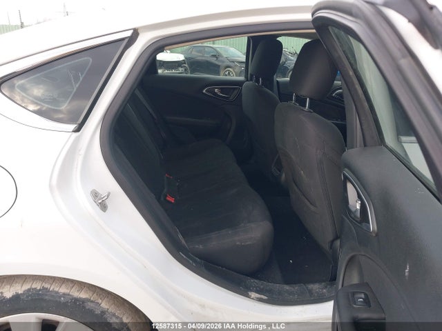 Продажа на аукционе авто 2015 Chrysler 200 Lx, vin: 1C3CCCFB3FN592170, номер лота: 12587315