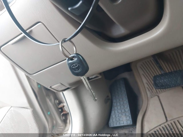 12587318 :رقم المزاد ، 2T1BR32E95C893632 vin ، 2005 Toyota Corolla Ce/le/sport مزاد بيع