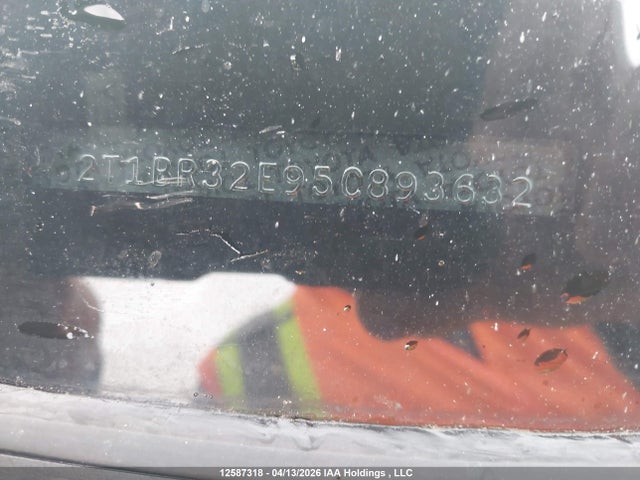 12587318 :رقم المزاد ، 2T1BR32E95C893632 vin ، 2005 Toyota Corolla Ce/le/sport مزاد بيع