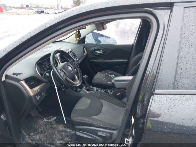 1C4PJMAB7EW271094 Jeep Cherokee Sport
