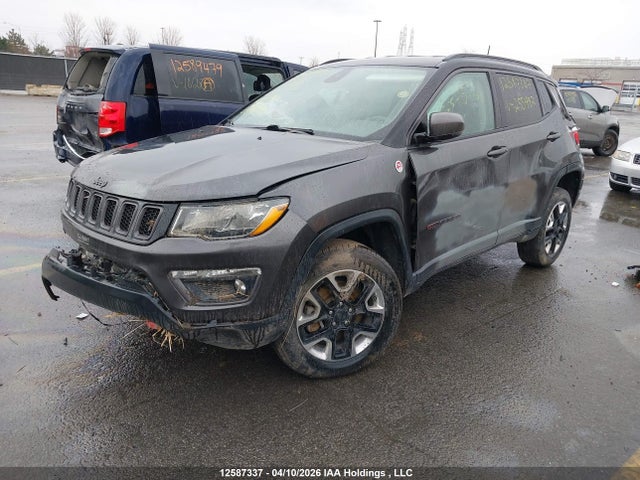 3C4NJDDB1JT255492 Jeep Compass Trailhawk