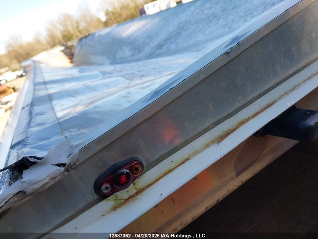 54BNA3326P1326640 Neo Enclosed Trailer