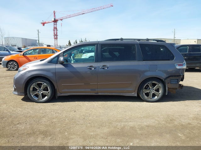 2011 Toyota Sienna Sport მანქანა იყიდება აუქციონზე, vin: 5TDXK3DC4BS150501, აუქციონის ნომერი: 12587375
