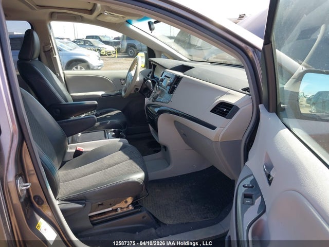 2011 Toyota Sienna Sport მანქანა იყიდება აუქციონზე, vin: 5TDXK3DC4BS150501, აუქციონის ნომერი: 12587375