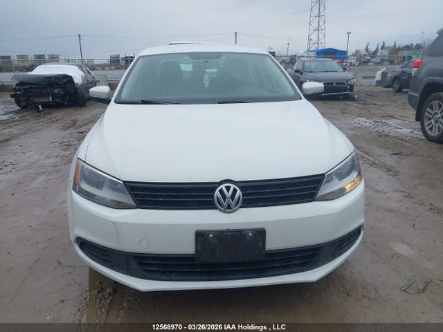 12568970 :رقم المزاد ، 3VW2K7AJ4EM281935 vin ، 2014 Volkswagen Jetta 2.0l Trendline+ مزاد بيع