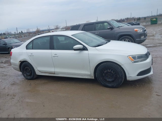 12568970 :رقم المزاد ، 3VW2K7AJ4EM281935 vin ، 2014 Volkswagen Jetta 2.0l Trendline+ مزاد بيع