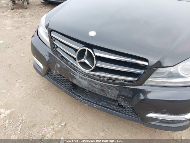 12574704 :رقم المزاد ، WDDGF8JB4EA916831 vin ، 2014 Mercedes-benz C 350 4matic مزاد بيع