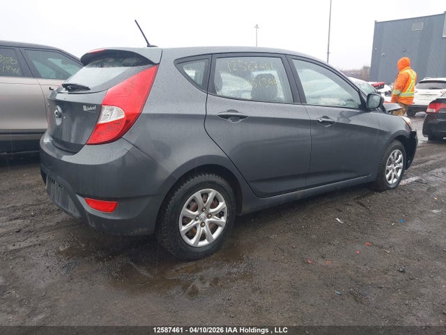 12587461 :رقم المزاد ، KMHCT5AE7CU051399 vin ، 2012 Hyundai Accent مزاد بيع