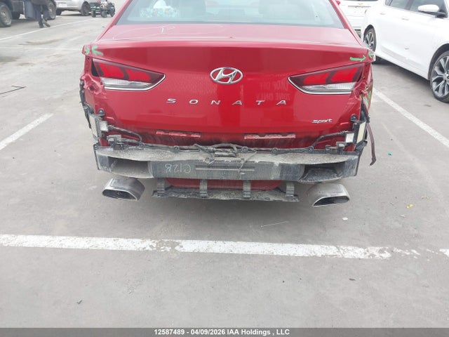 5NPE34AF0KH756070 Hyundai Sonata Essential