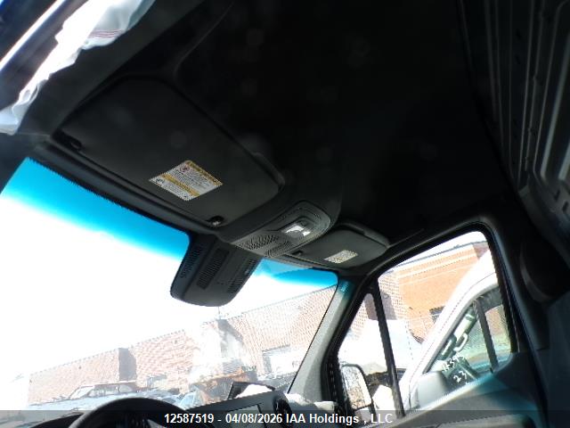 12587519 :رقم المزاد ، W1Y4KBHYXRP647703 vin ، 2024 Mercedes-benz Sprinter Van مزاد بيع