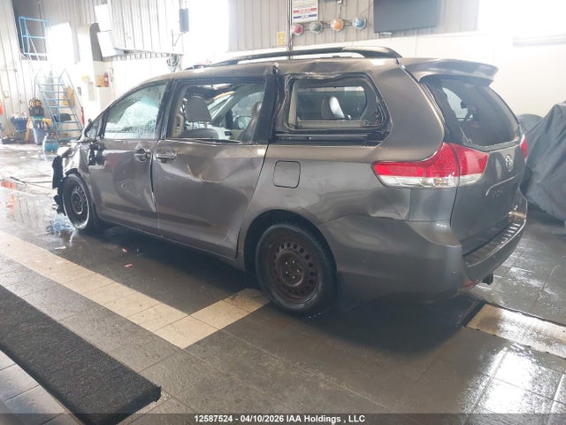 12587524 :رقم المزاد ، 5TDYK3DC1CS264333 vin ، 2012 Toyota Sienna Xle/limited مزاد بيع