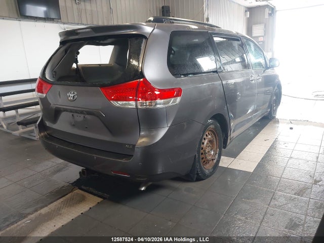 12587524 :رقم المزاد ، 5TDYK3DC1CS264333 vin ، 2012 Toyota Sienna Xle/limited مزاد بيع