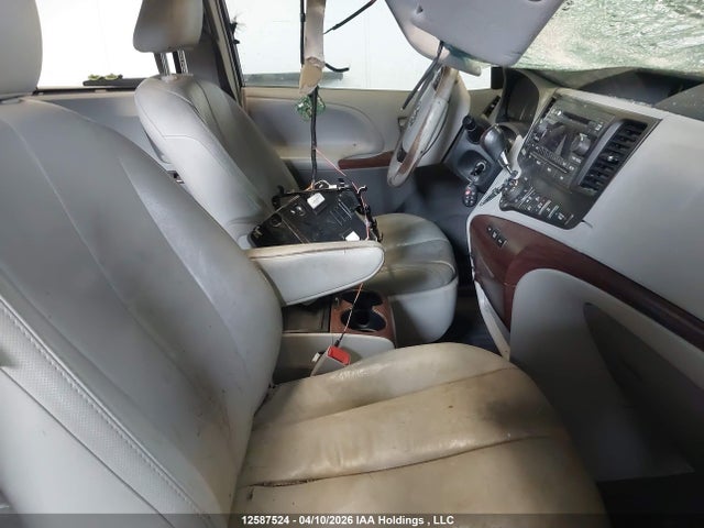 12587524 :رقم المزاد ، 5TDYK3DC1CS264333 vin ، 2012 Toyota Sienna Xle/limited مزاد بيع